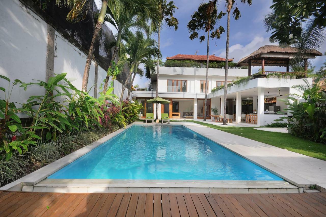 Villa Wania Kuta  Bagian luar foto