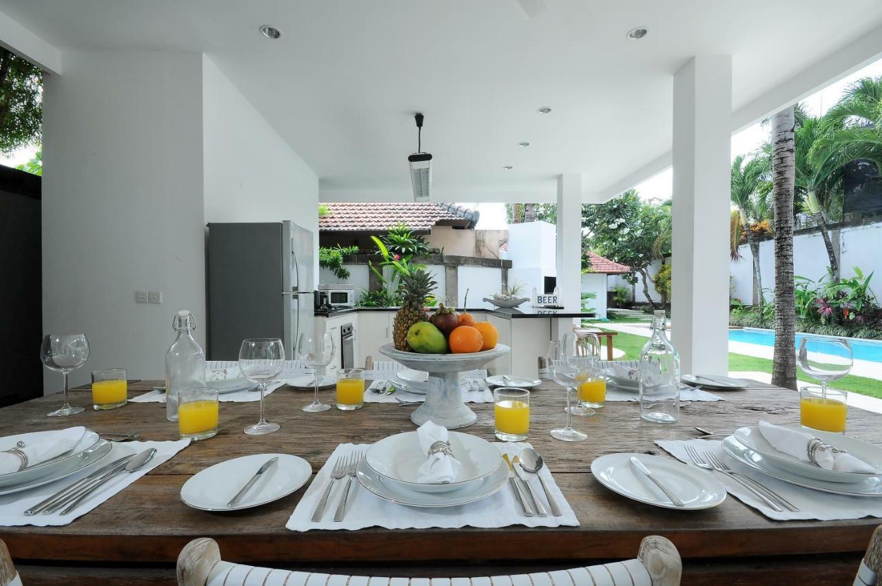 Villa Wania Kuta  Bagian luar foto